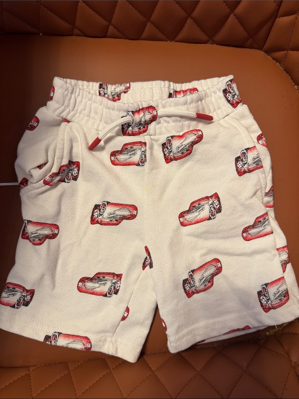 Disney Pixar cars lightning McQueen shorts for boys EUC 4T